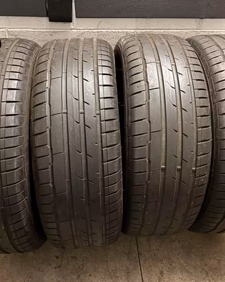 Gomme 235/55/18