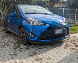 Toyota Yaris Hybrid style