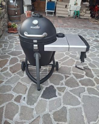Char-Broil Kamander  a carbone con accessori