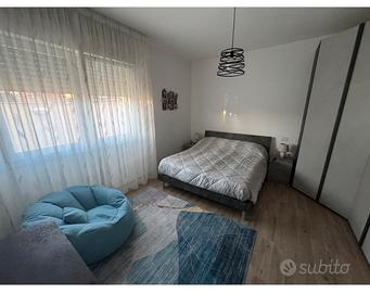 Arredamento completo camera matrimoniale 2023