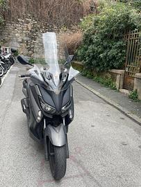 Scooter XMax 250 anno 2016