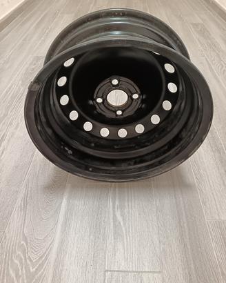 4 cerchi in ferro 15" per Fiat Punto/Grande Punto