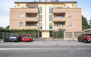 GRAZIOSO E ACCOGLIENTE BILOCALE CON POSTO AUTO E C