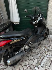 Yamaha Xmax 250