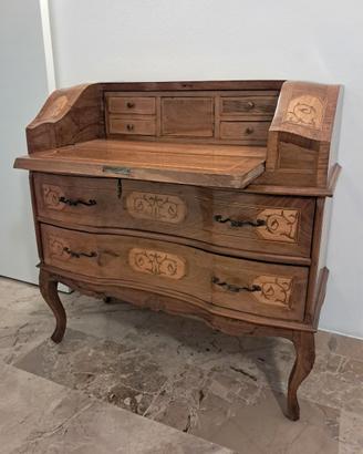 Mobile stile Maggiolini in legno con intarsi