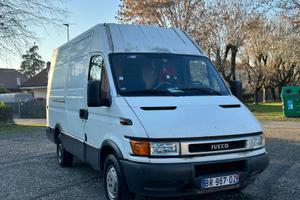 Iveco Daily 2.3HPi 116cv Diesel