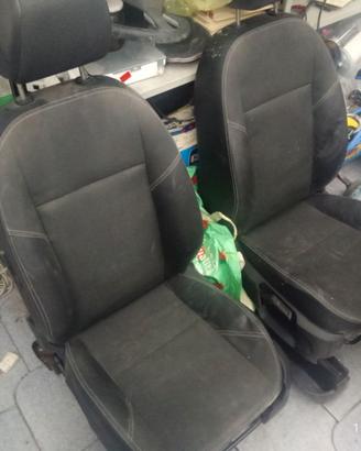 TAPPEZZERIA COMPLETA PER FORD C - Max Serie (03>07