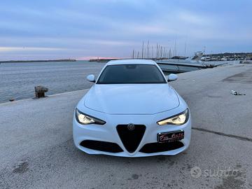 Alfa Romeo Giulia 2.2 Turbodiesel 180 CV AT8 Super