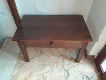 Tavolino classico in legno
