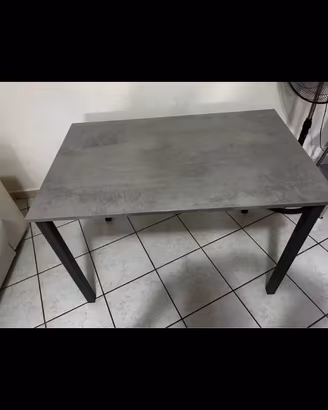 Tavolo e sedie