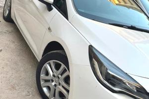 Opel  Astra 1.6 disel