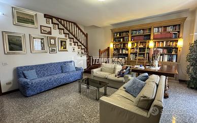 RIF. 497 - VILLA A SCHIERA CON GIARDINO E BOX DOPP