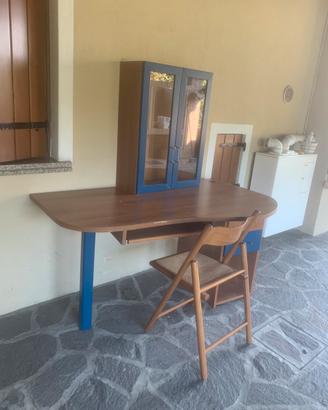 Scrivania usata ma tenuta bene