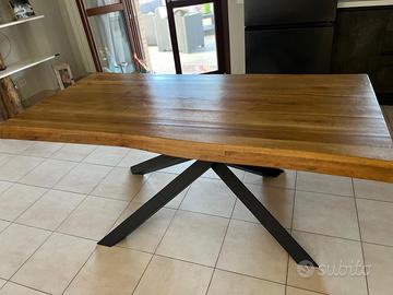 Tavolo in legno massello 180x90cm gambe in metallo
