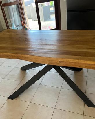 Tavolo in legno massello 180x90cm gambe in metallo