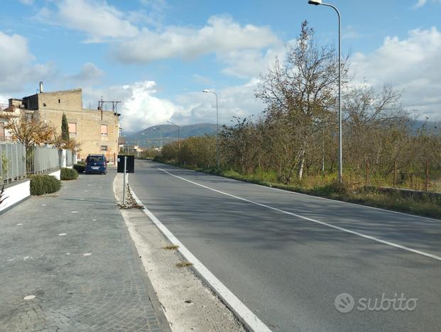 Terreno fronte strada