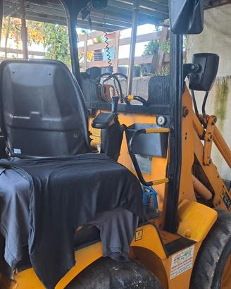 Bobcat JCB completo di accessori