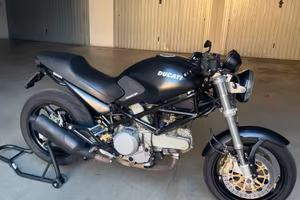 DUCATI MONSTER 400 dark edition