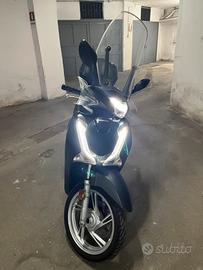 Honda SH 125 ABS nero opaco -  condizioni ottime