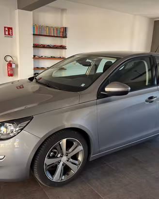 Peugeot 308 BlueHDi 120 S&S EAT6 Allure