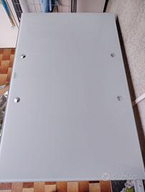 Tavolo allungabile da entrambi lati