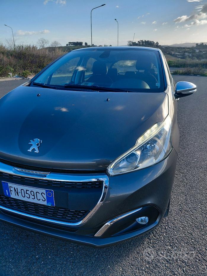 Peugeot 208 1° serie