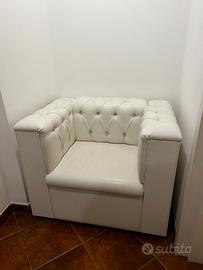 Poltrona Chester bianca ecopelle