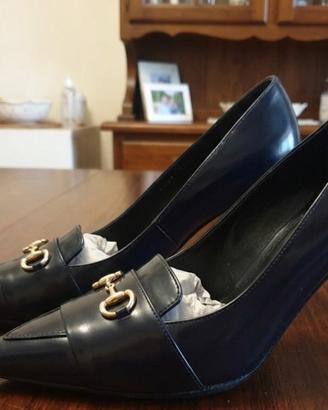 Décolleté Burberry in pelle nera tacco 8 cm Tg 37
