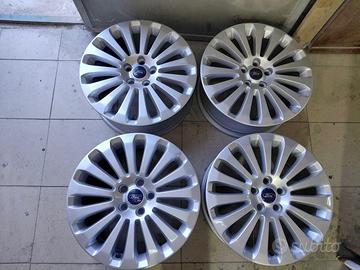 Cerchi in lega da 17 pollici per Ford focus