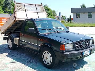 Tata Ribaltabile anno 99 cc 2.0 diesel