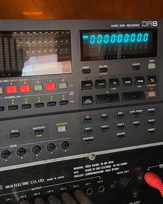 AKAI Digital DR8
