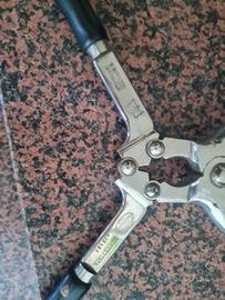 Tenaglia per castrare i vitelli 