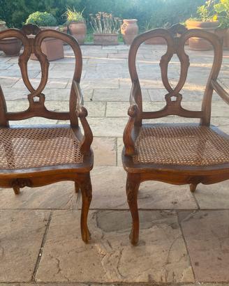 Due poltroncine in legno e paglia di Vienna