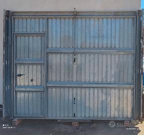 Serranda basculante con porta