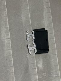 orecchini cc colore argento in moda