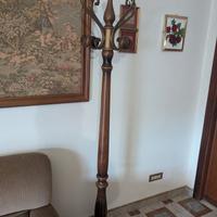 appendi abiti in legno 