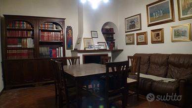 Serravalle Pistoiese loc. Casalguidi Villa 8 vani