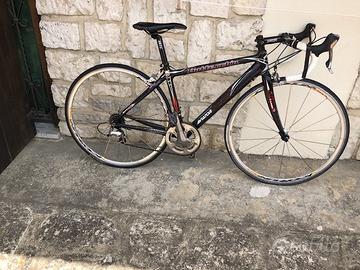 Bici da corsa in carbonio