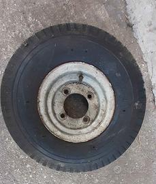 Cerchio + pneumatico 5.00-8 per rimorchio