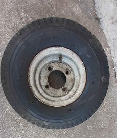 Cerchio + pneumatico 5.00-8 per rimorchio
