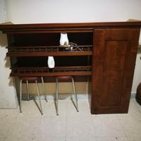 Mobile pensile con mensole