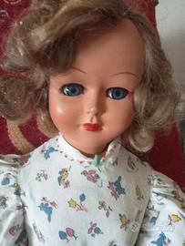 bambola snodata in legno anni 50.