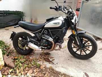 Ducati Scrambler 800 Icon Dark 