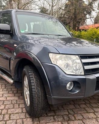 Mitsubishi Pajero 3.2 DI-D 16V aut. 5p. Instyle DP