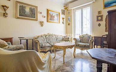 4 LOCALI CON BALCONE VIA PARMA