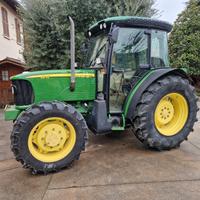 TRATTORE AGRICOLO USATO JOHN DEERE 5515 DT