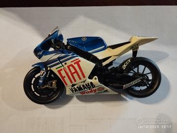 Modellino Yamaha Valentino Rossi 