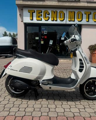 Piaggio Vespa 300 GTS - SETTEMBRE PASSAGGIO OMAGGI