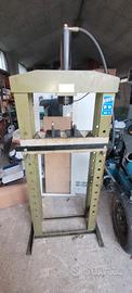 pressa 15 tonnellate