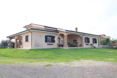 VILLA SINGOLA A POMEZIA